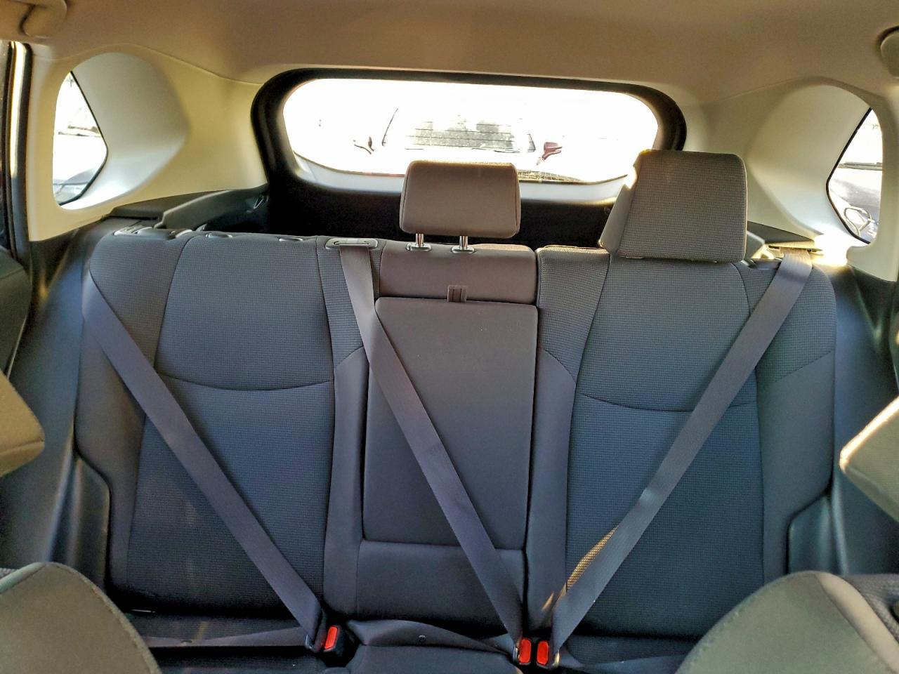 2021 TOYOTA RAV4 LE photo 19