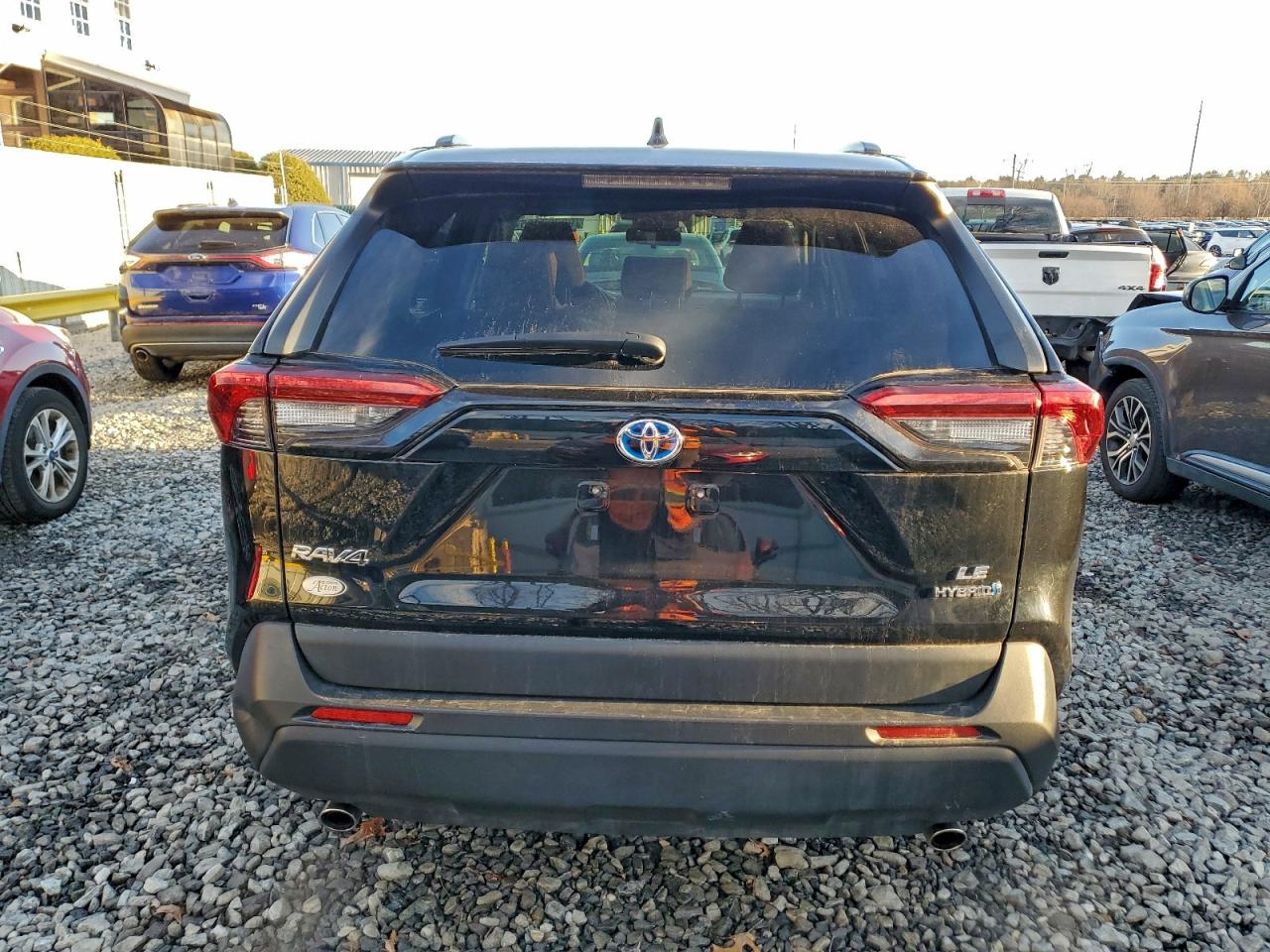 2021 TOYOTA RAV4 LE photo 11