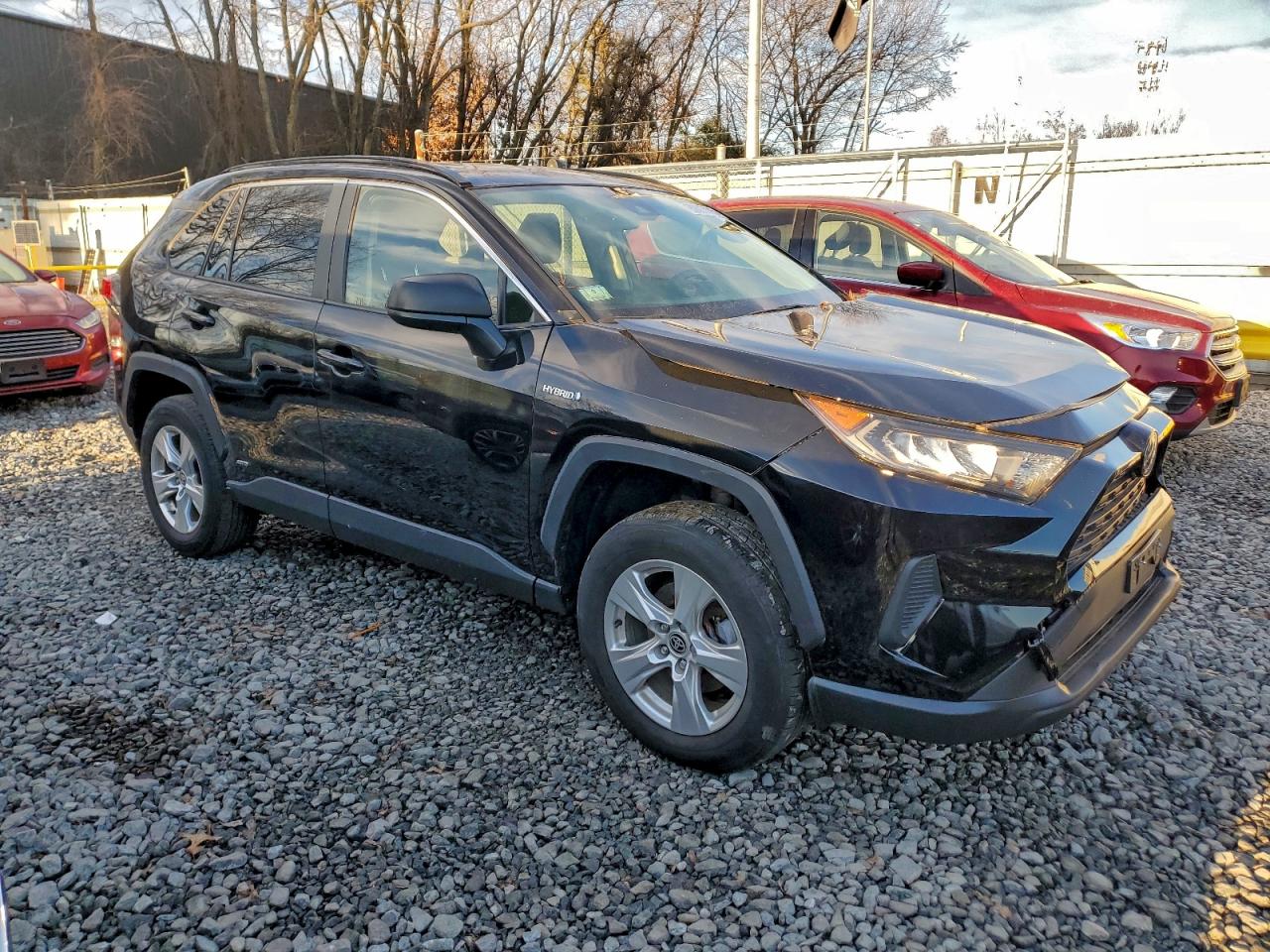 2021 TOYOTA RAV4 LE photo 7