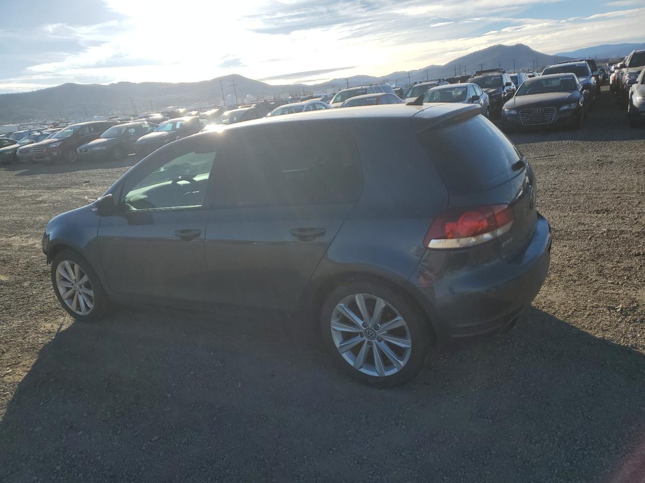 2012 VOLKSWAGEN GOLF photo 3