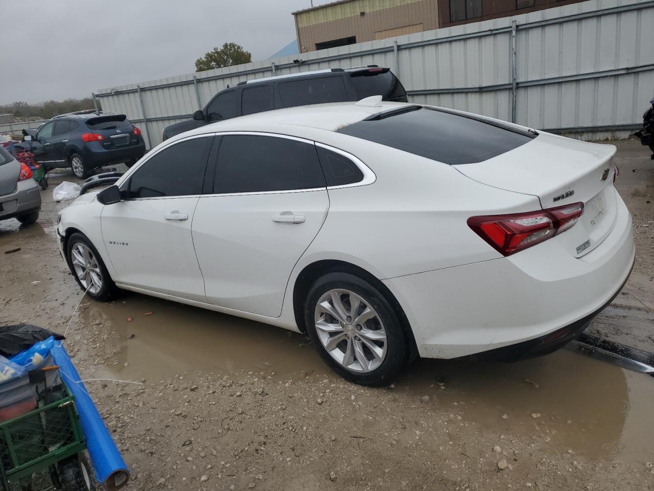 2022 CHEVROLET MALIBU LT photo 3