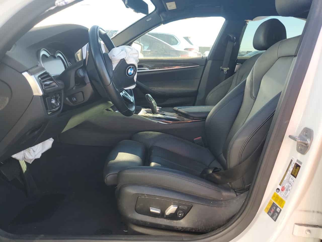 2019 BMW 530E photo 13