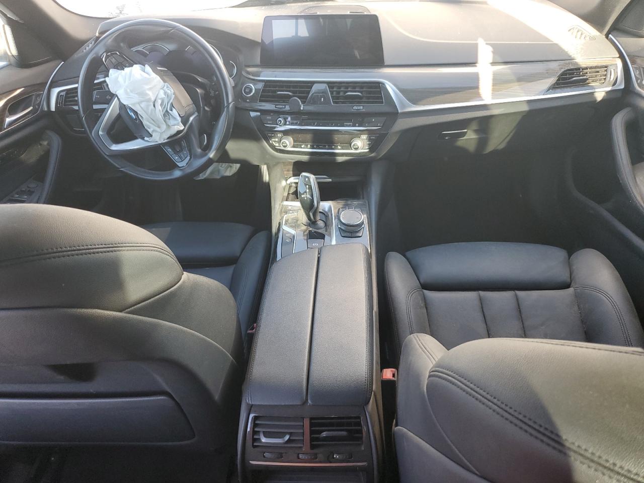2019 BMW 530E photo 15
