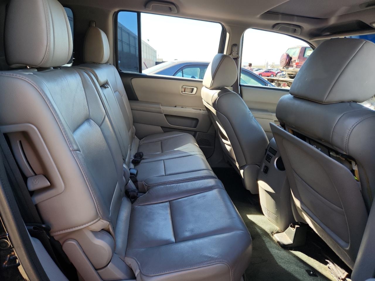 2015 HONDA PILOT EXL photo 11