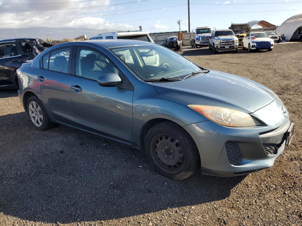 2013 MAZDA 3 photo 4