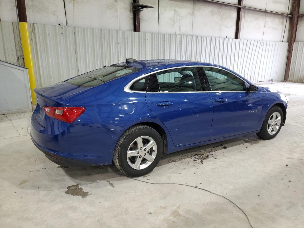 2023 CHEVROLET MALIBU LS photo 3