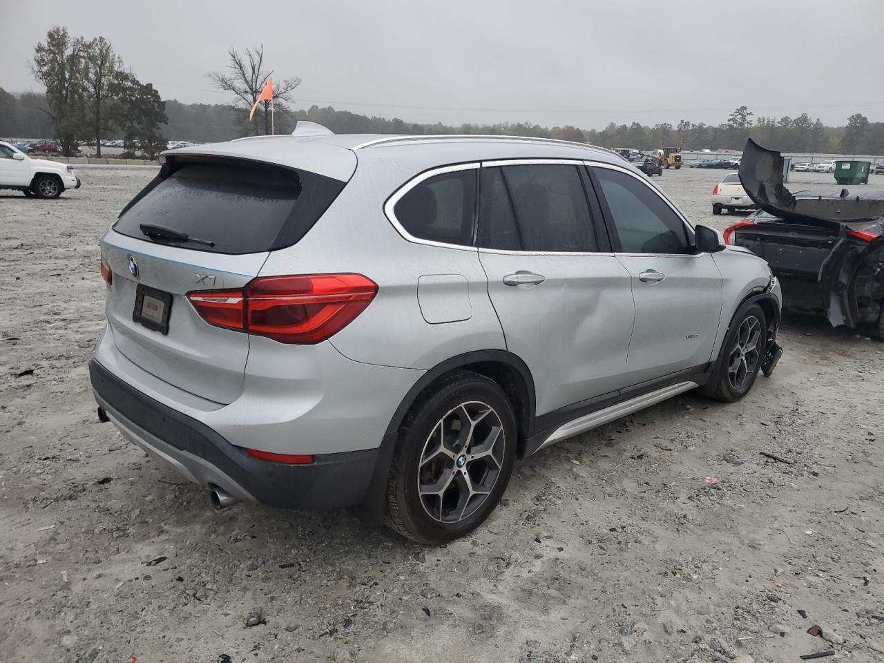2016 BMW X1 XDRIVE28I photo 5