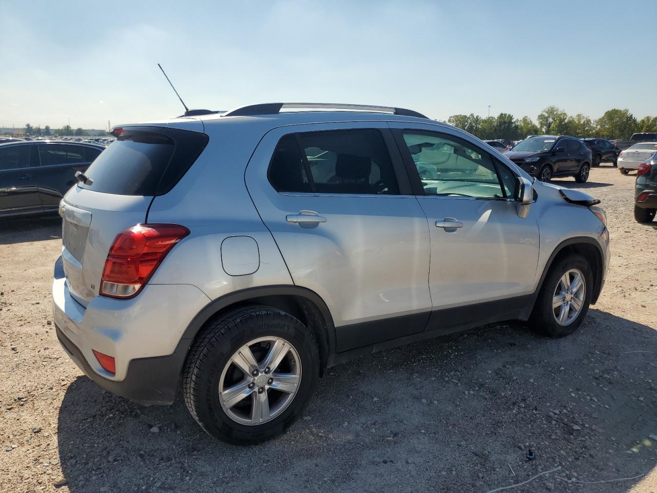 2017 CHEVROLET TRAX 1LT photo 5