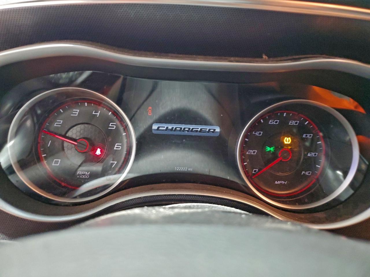 2016 DODGE CHARGER SXT photo 9