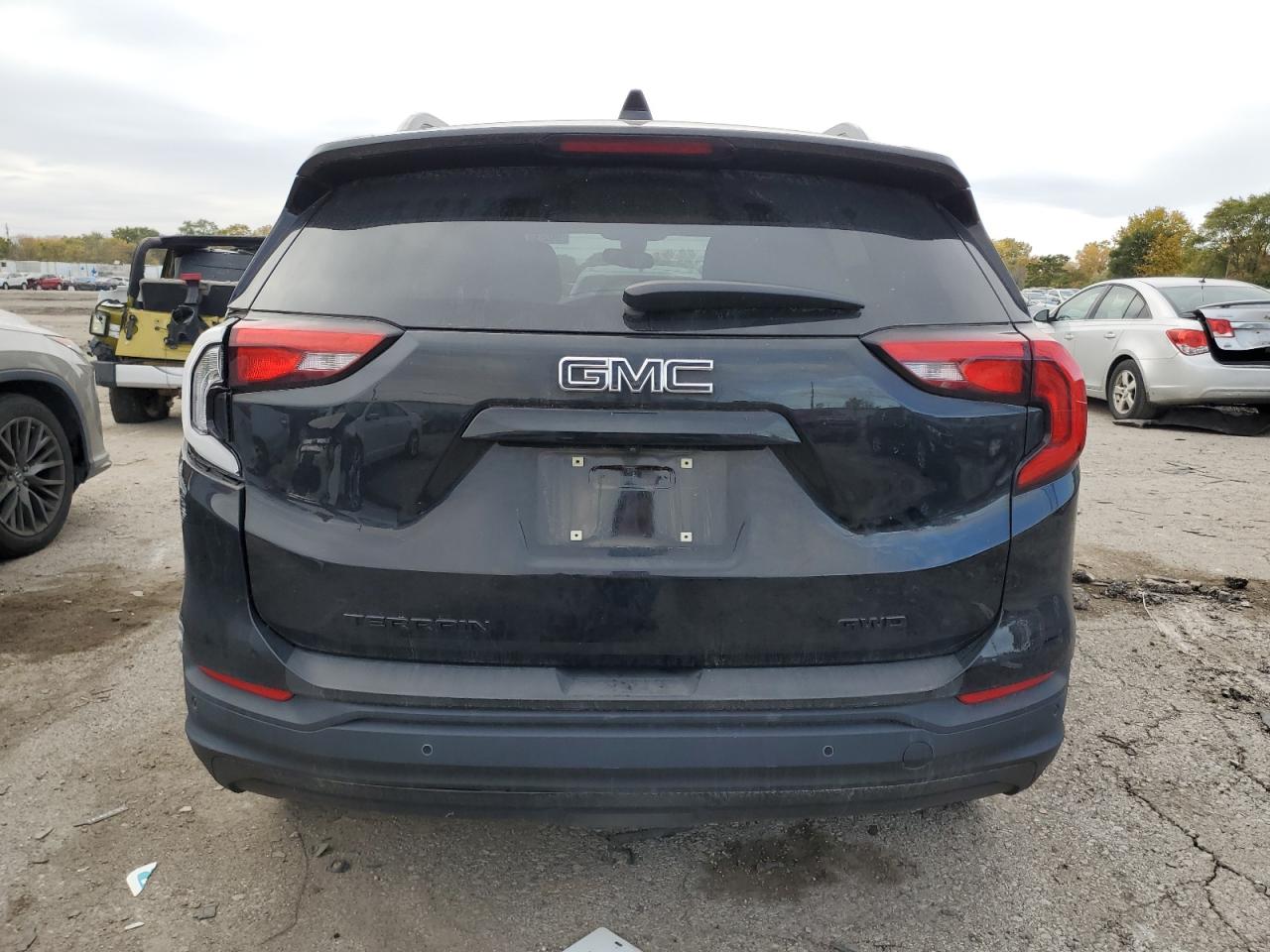 2020 GMC TERRAIN SLE photo 11