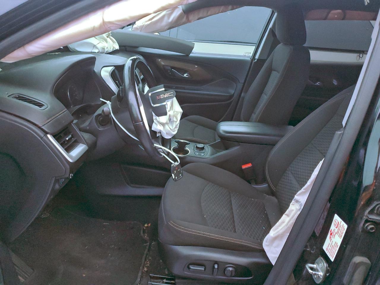2020 GMC TERRAIN SLE photo 13