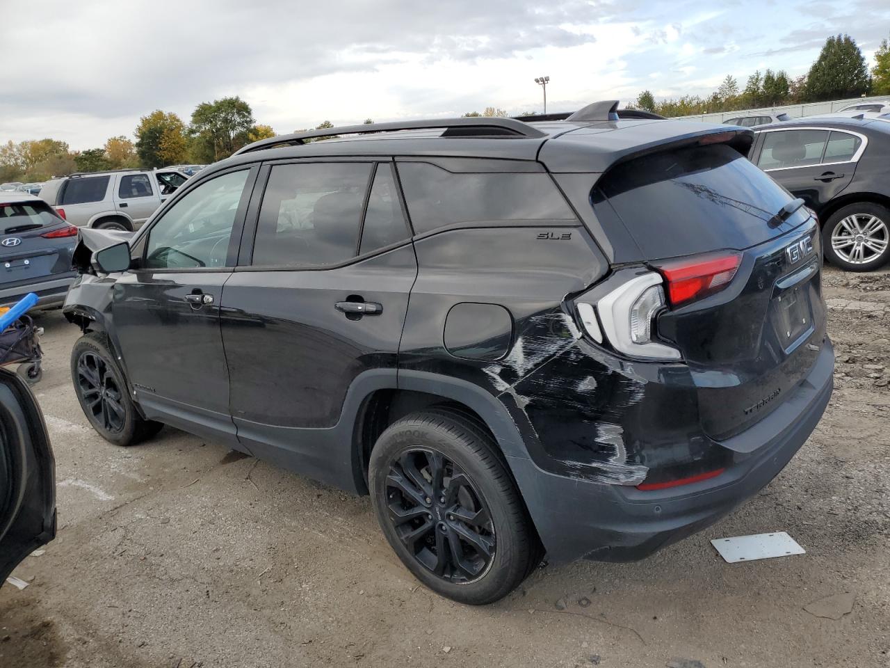 2020 GMC TERRAIN SLE photo 3