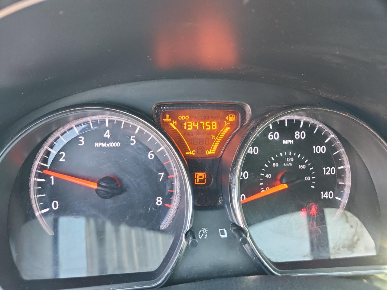 2014 NISSAN VERSA 1.6 SV photo 25