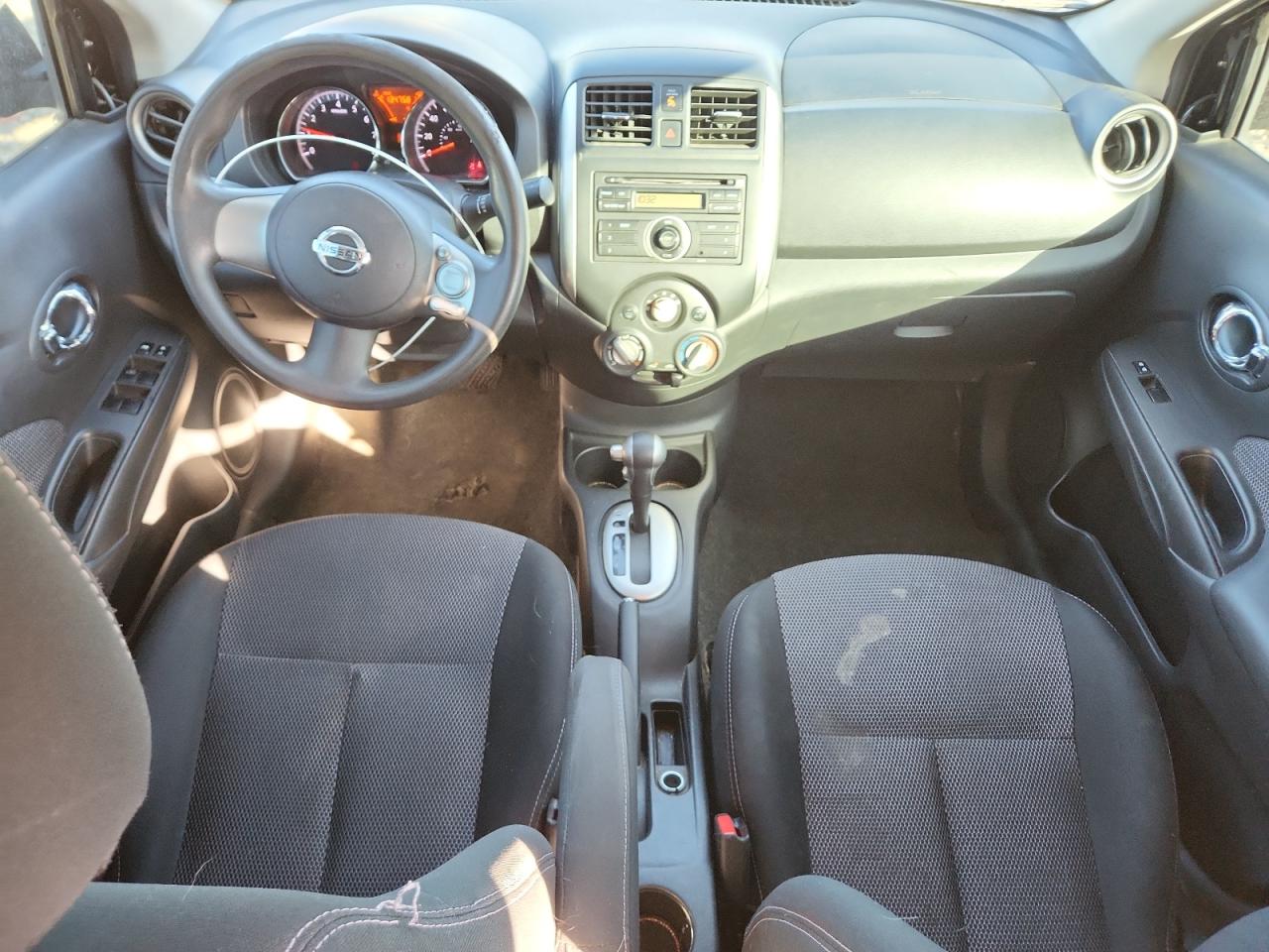2014 NISSAN VERSA 1.6 SV photo 22