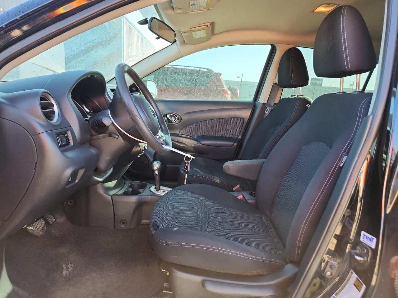 2014 NISSAN VERSA 1.6 SV photo 19