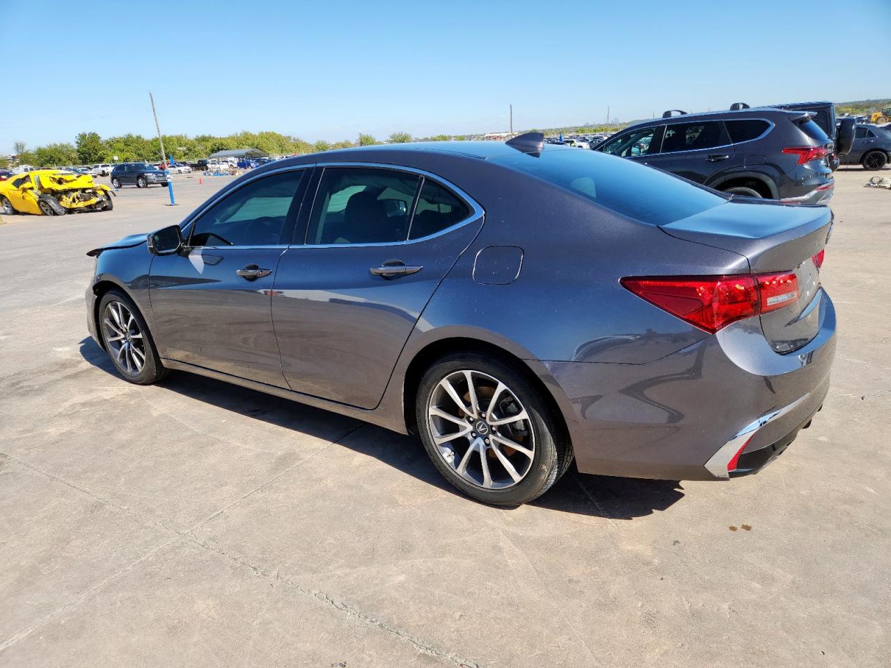 2018 ACURA TLX photo 4