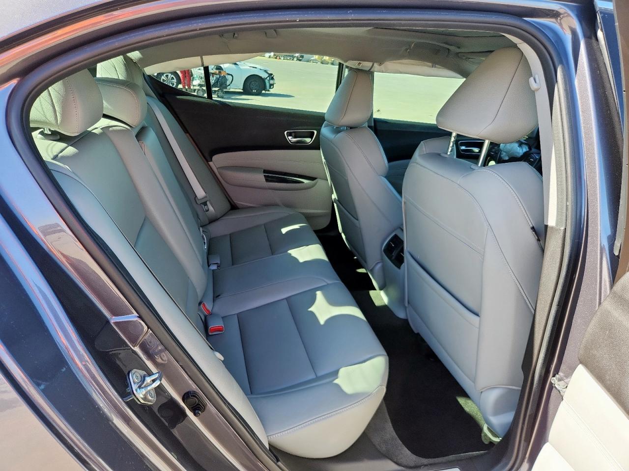 2018 ACURA TLX photo 28