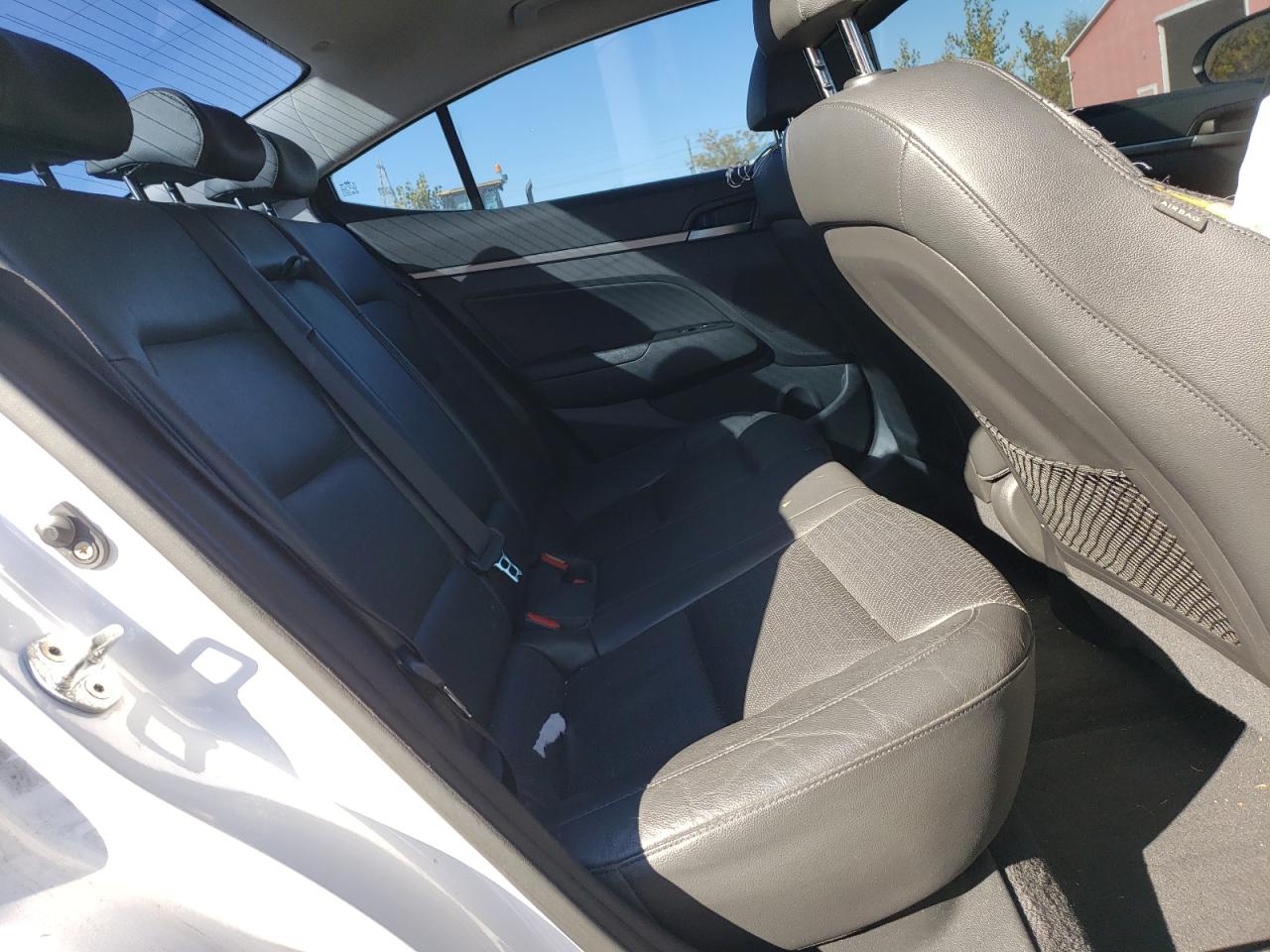 2018 HYUNDAI ELANTRA SEL photo 28