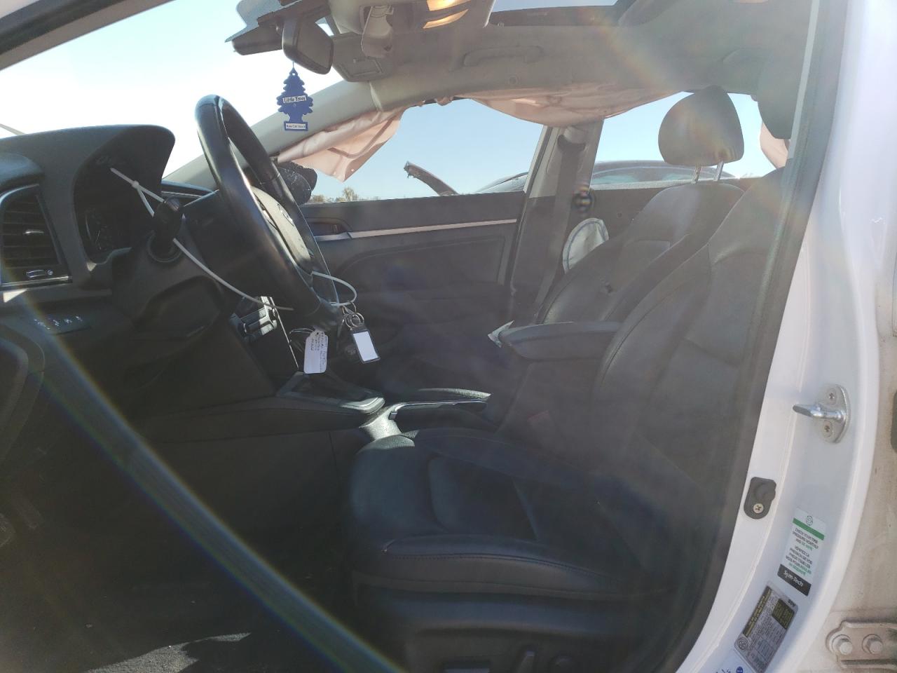 2018 HYUNDAI ELANTRA SEL photo 19