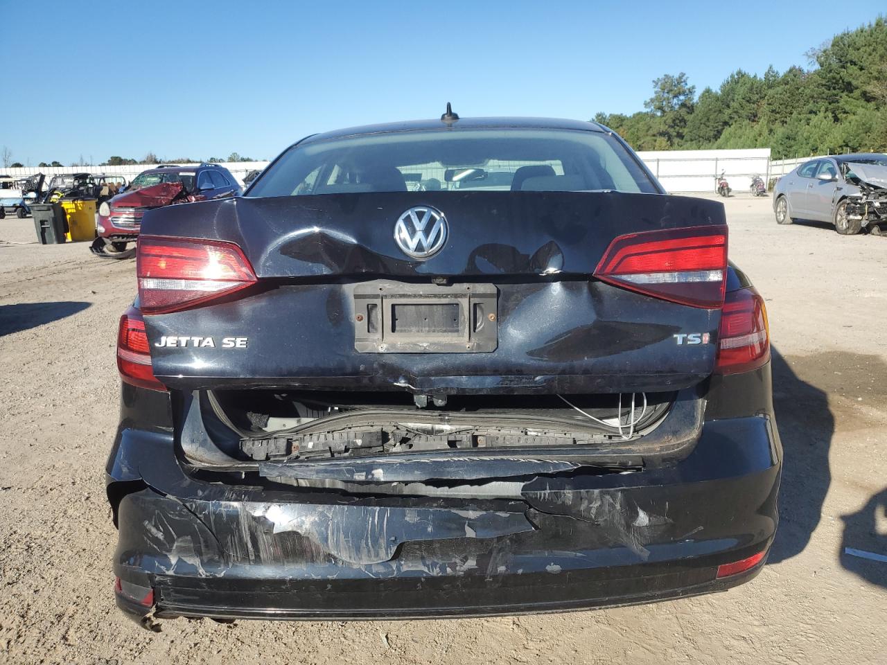 2016 VOLKSWAGEN JETTA SE photo 6