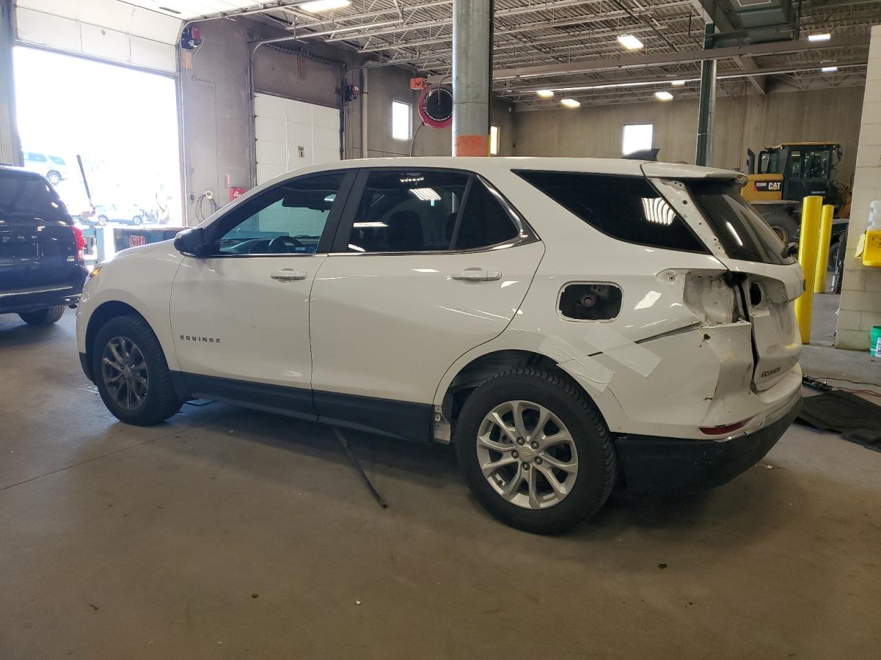 2021 CHEVROLET EQUINOX LT photo 4