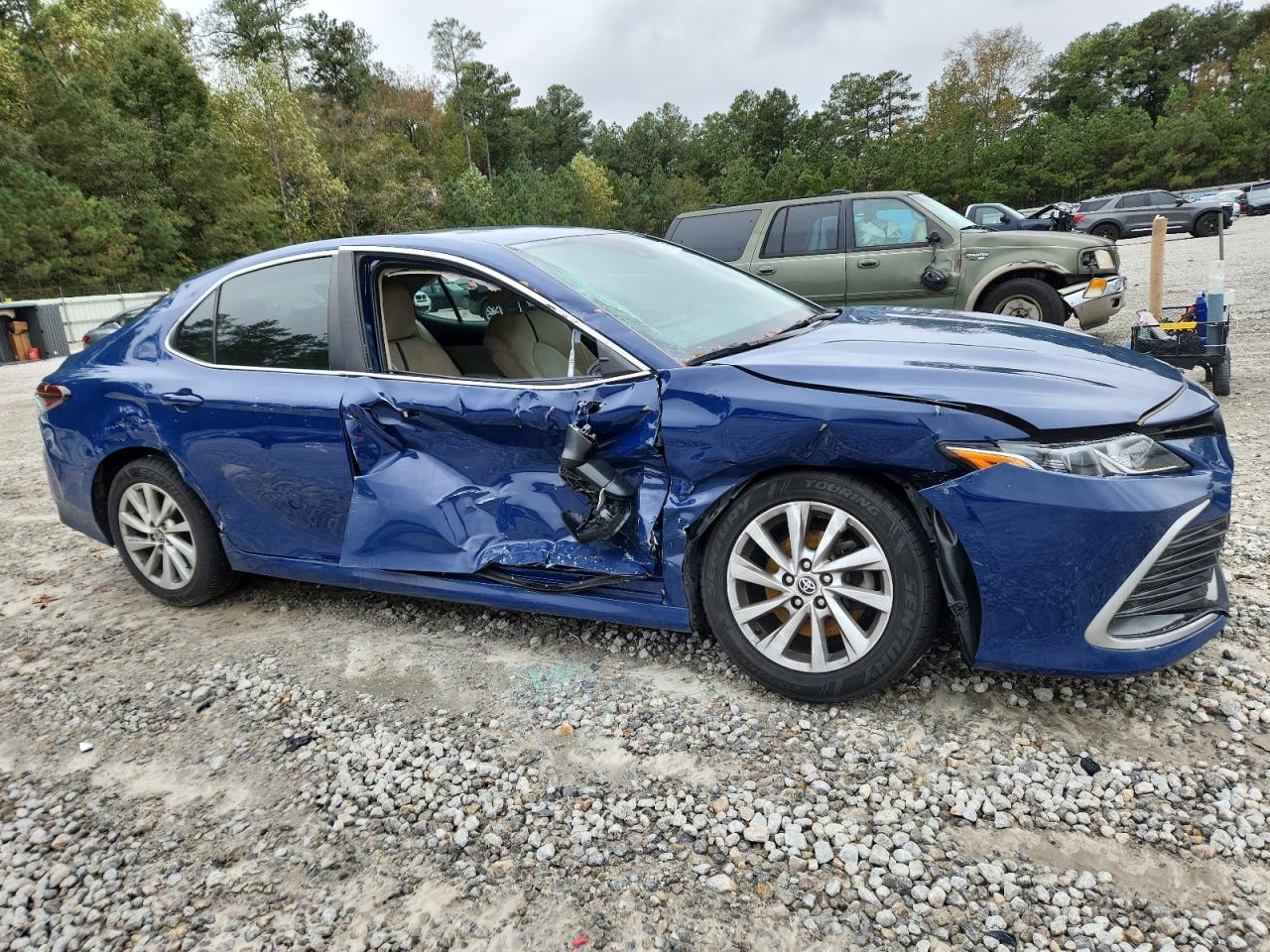 2023 TOYOTA CAMRY LE photo 7