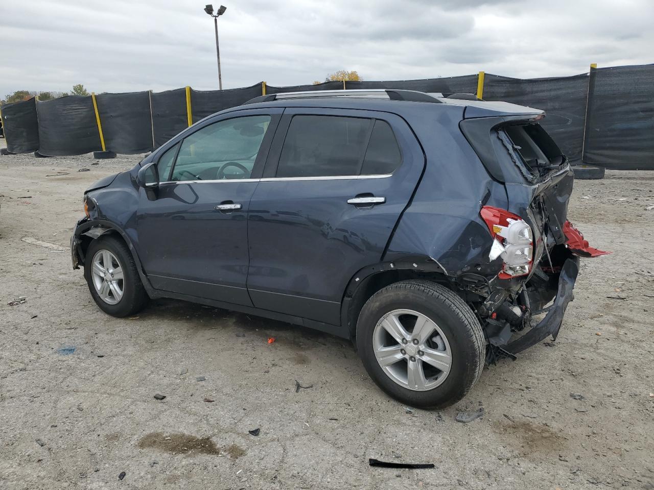 2018 CHEVROLET TRAX 1LT photo 3