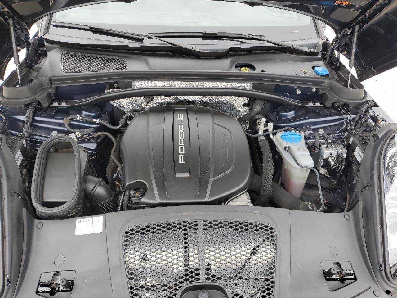 2018 PORSCHE MACAN photo 23