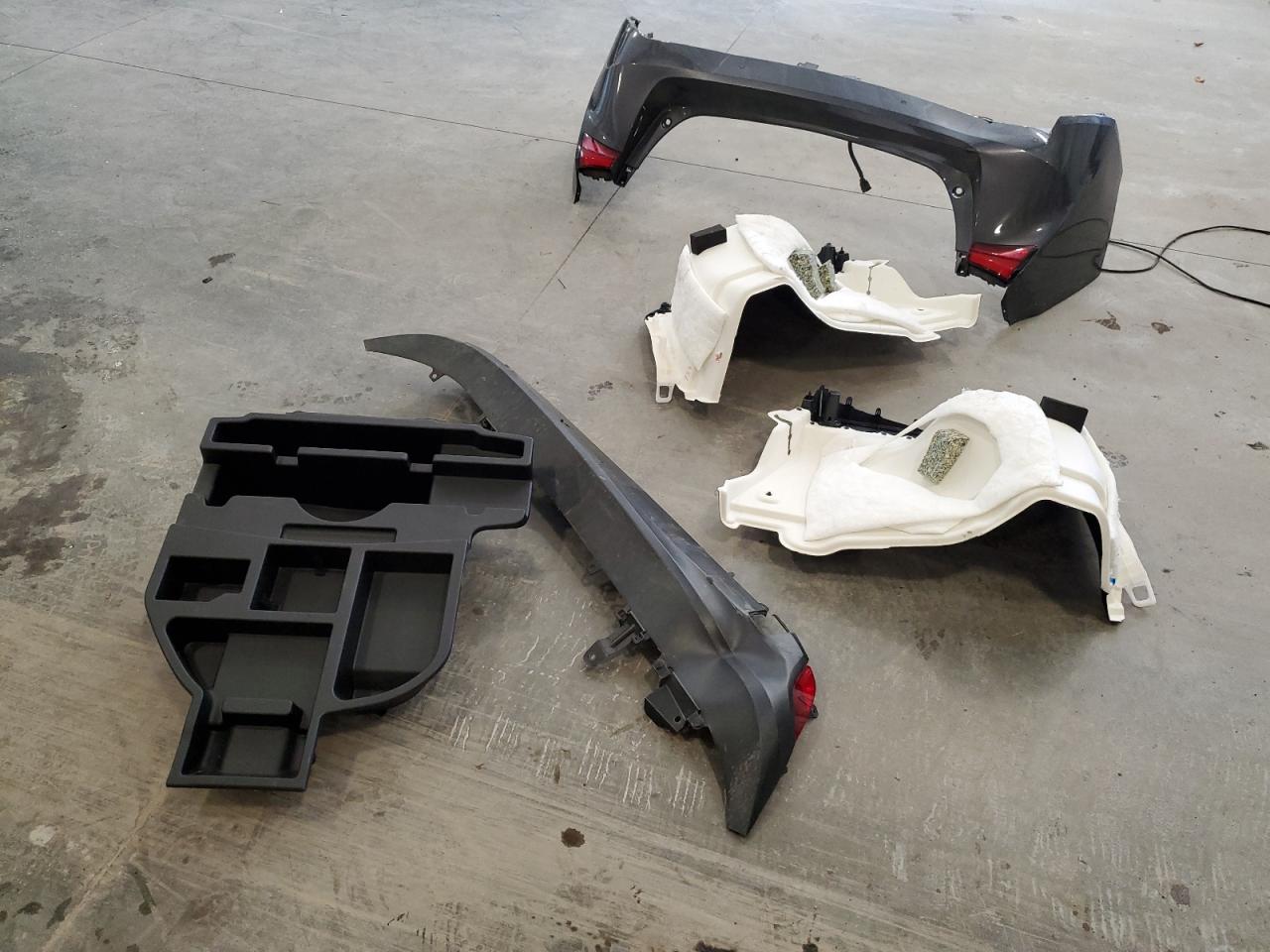 2019 TOYOTA PRIUS photo 12
