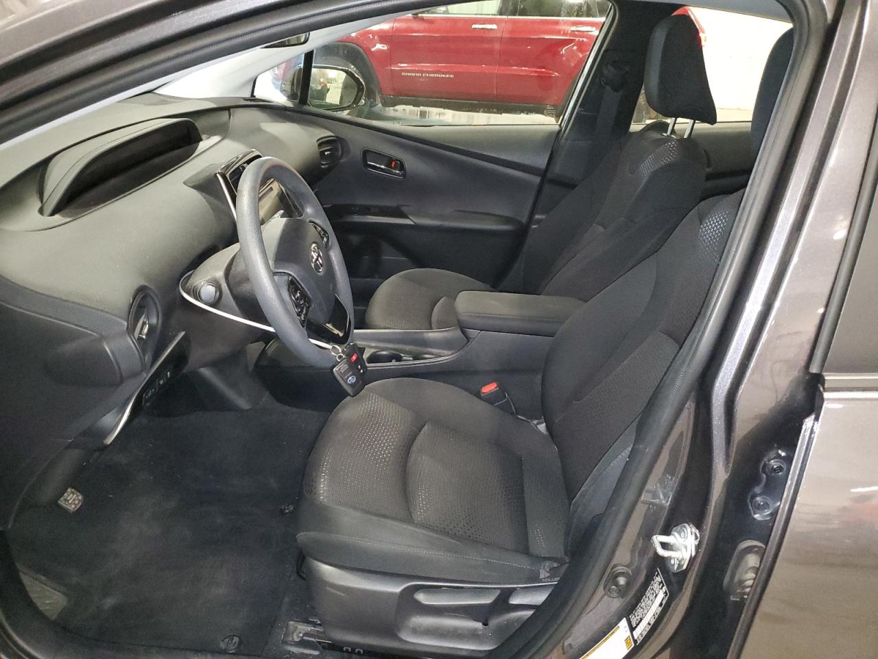2019 TOYOTA PRIUS photo 7