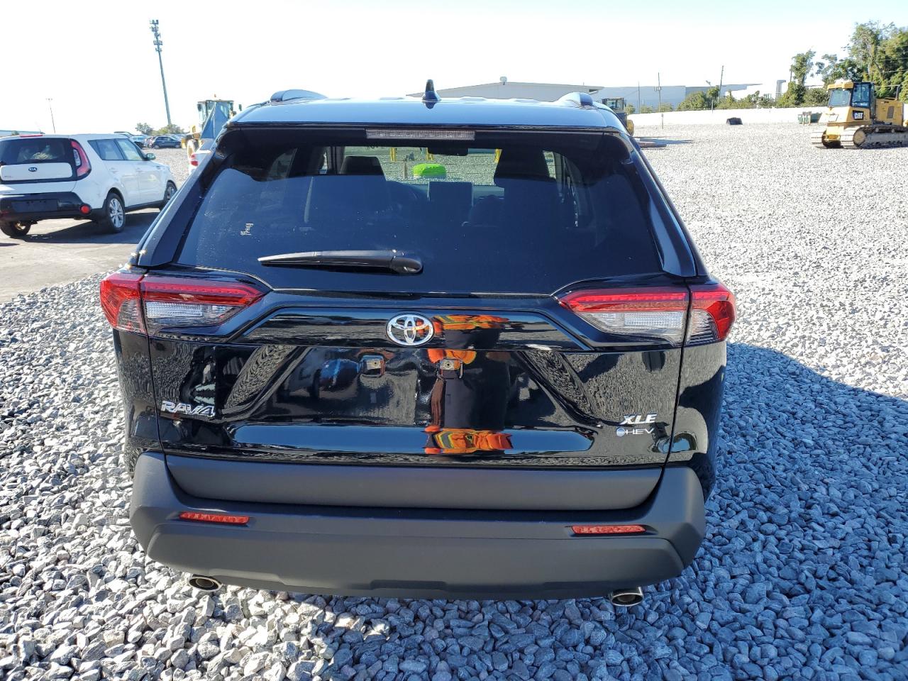2025 TOYOTA RAV4 XLE photo 11