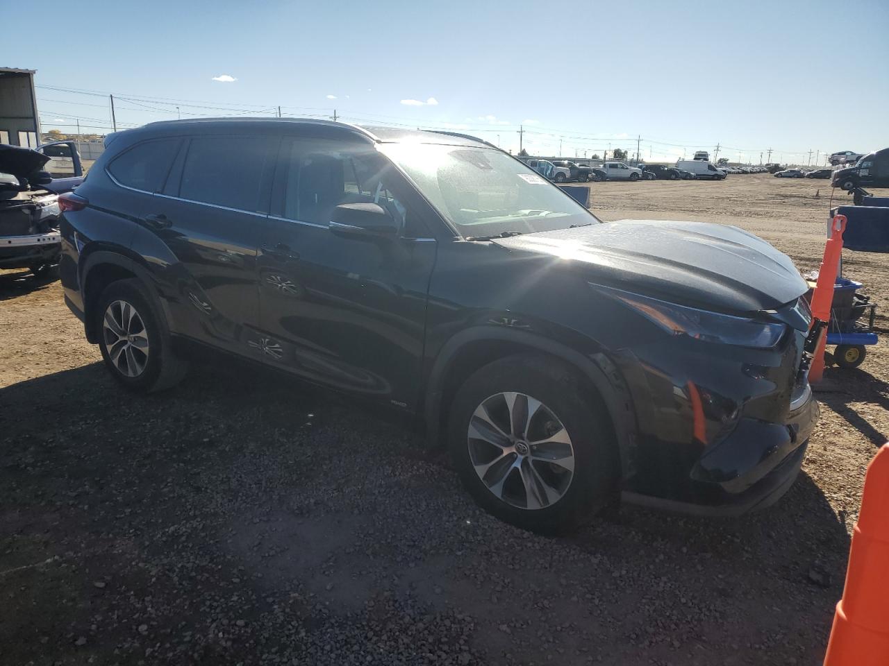 2022 TOYOTA HIGHLANDER HYBRID XLE photo 4