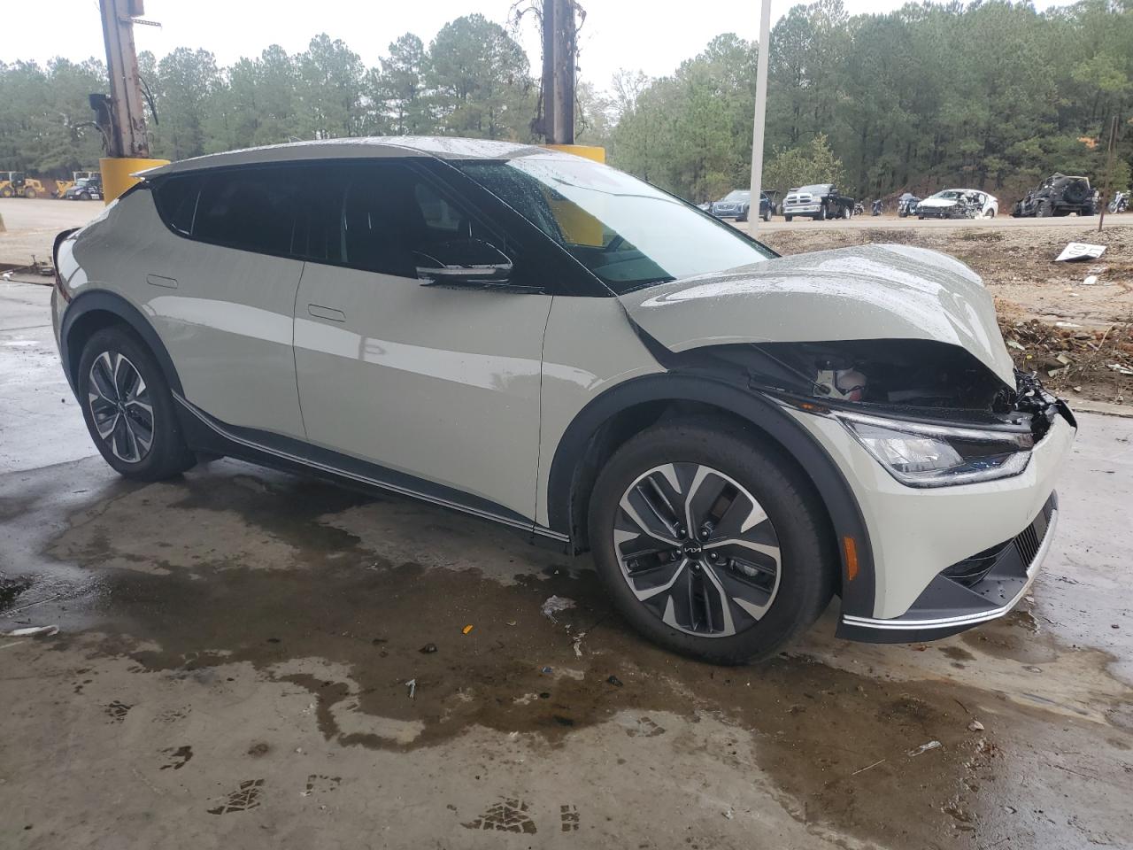 2024 KIA EV6 LIGHT photo 4