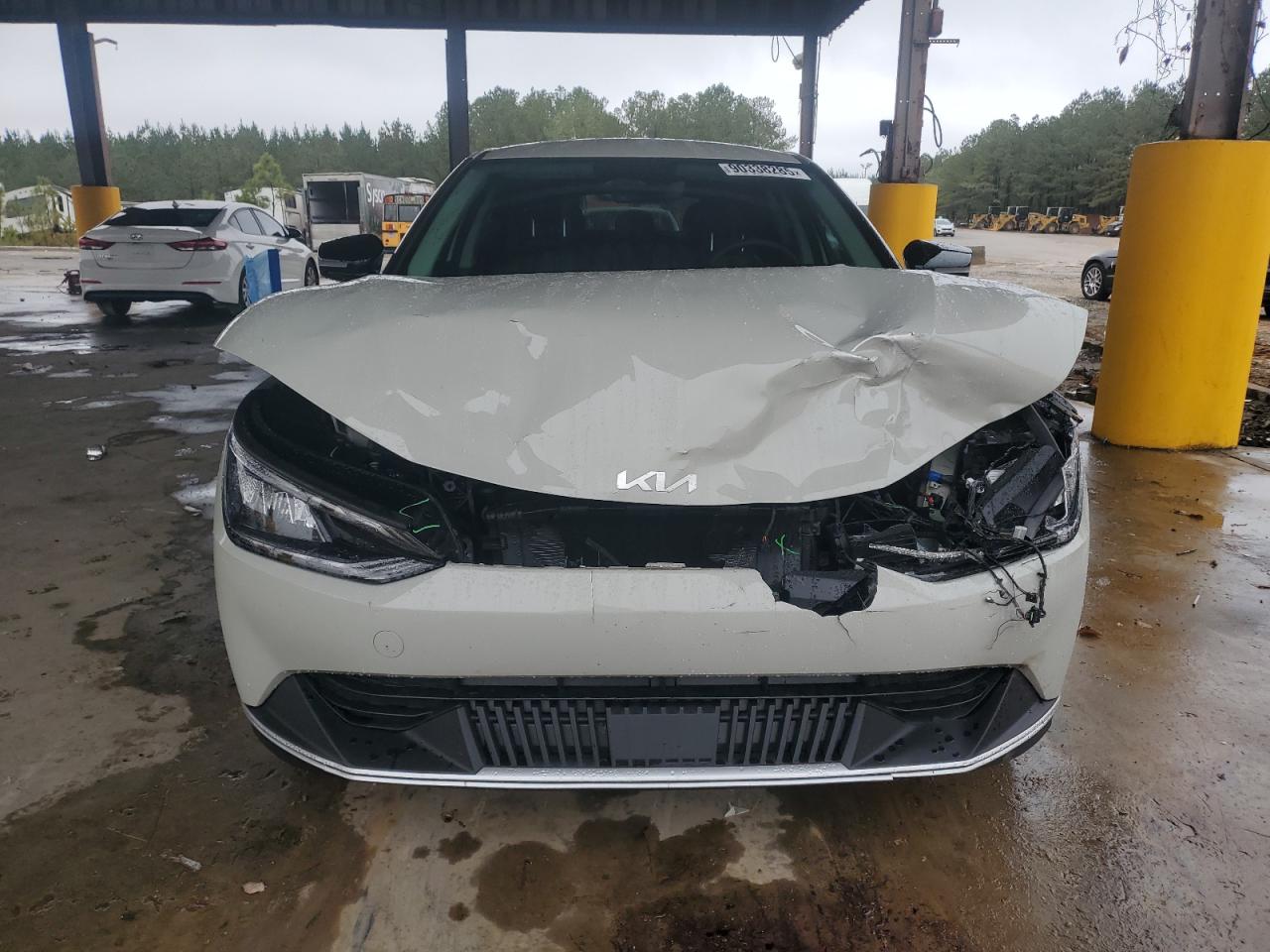 2024 KIA EV6 LIGHT photo 5