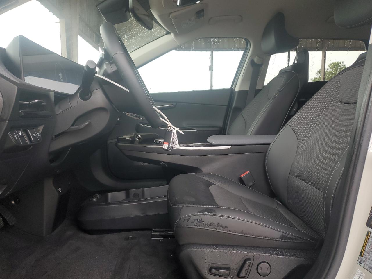 2024 KIA EV6 LIGHT photo 7