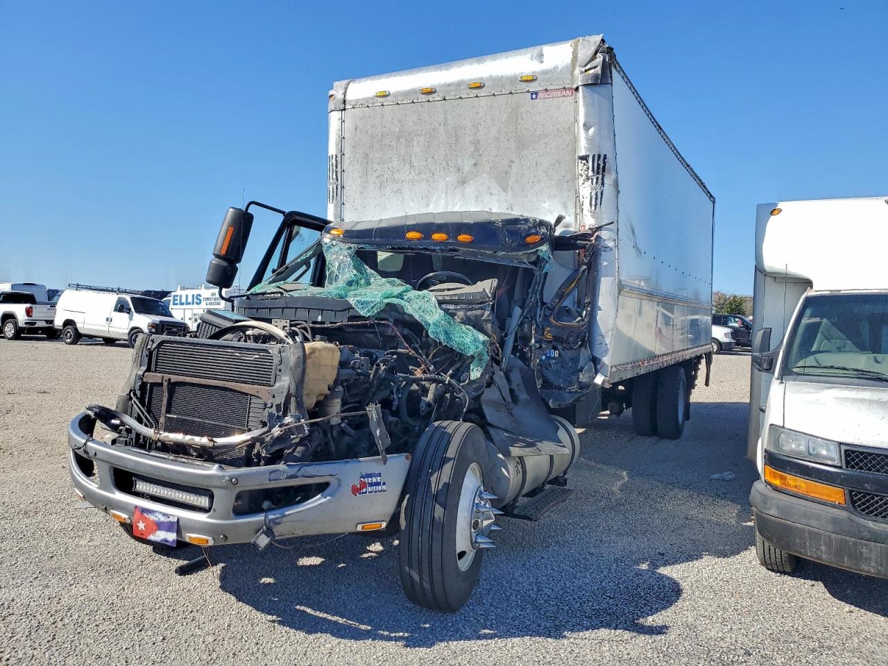 2014 INTERNATIONAL MA025 BOX TRUCK photo 2