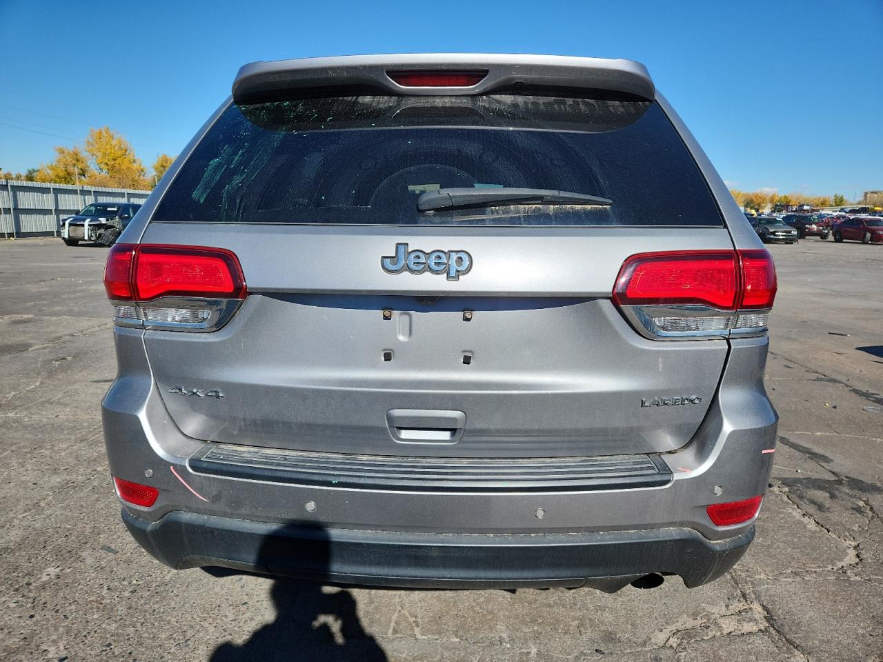 2020 JEEP GRAND CHEROKEE LAREDO photo 11