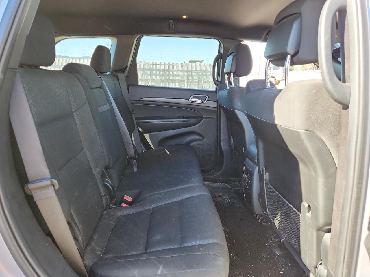 2020 JEEP GRAND CHEROKEE LAREDO photo 21