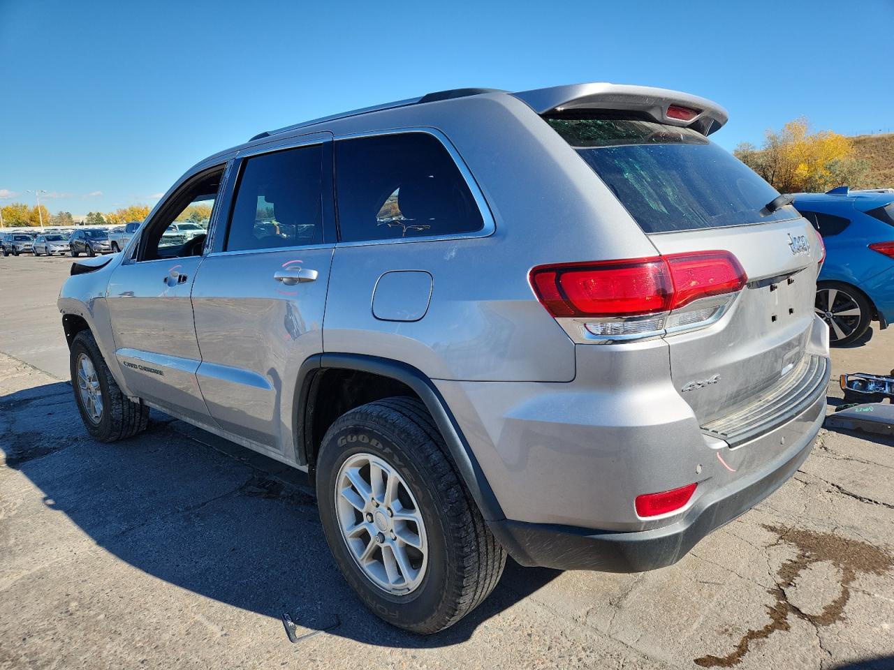 2020 JEEP GRAND CHEROKEE LAREDO photo 3