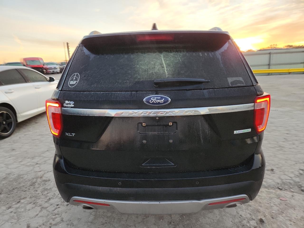 2016 FORD EXPLORER XLT photo 11