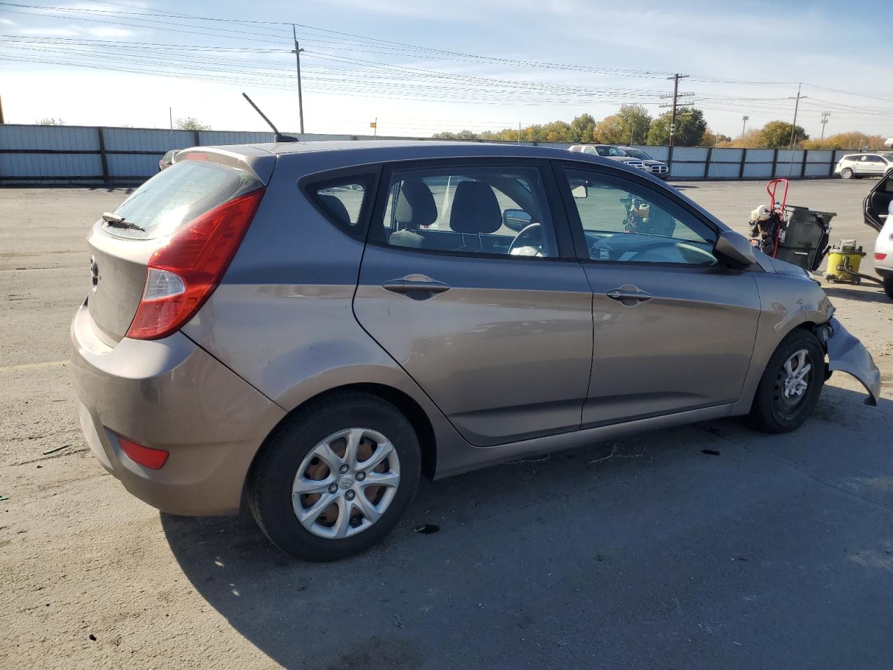 2014 HYUNDAI ACCENT GS photo 3