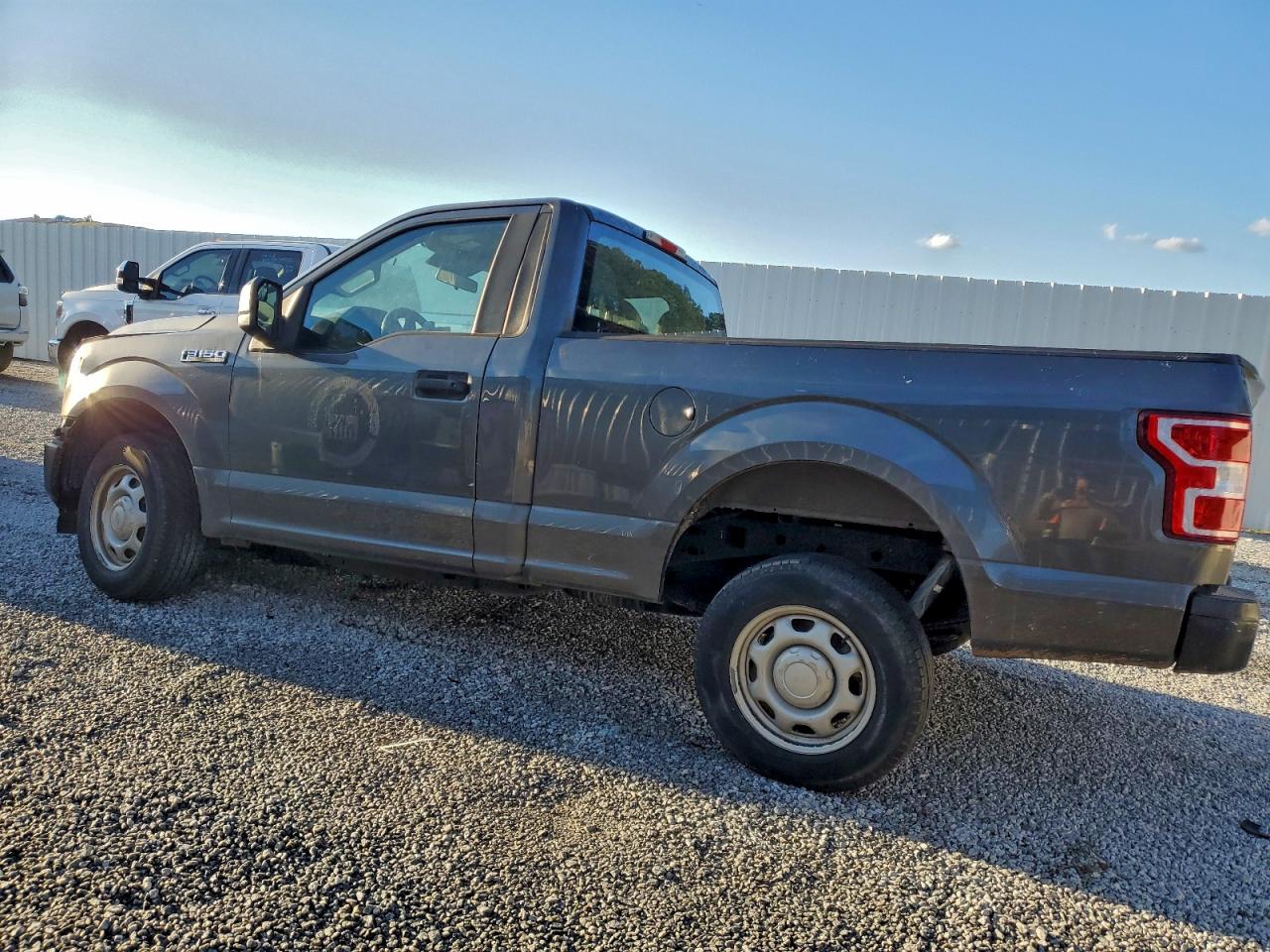 2018 FORD F150 photo 2