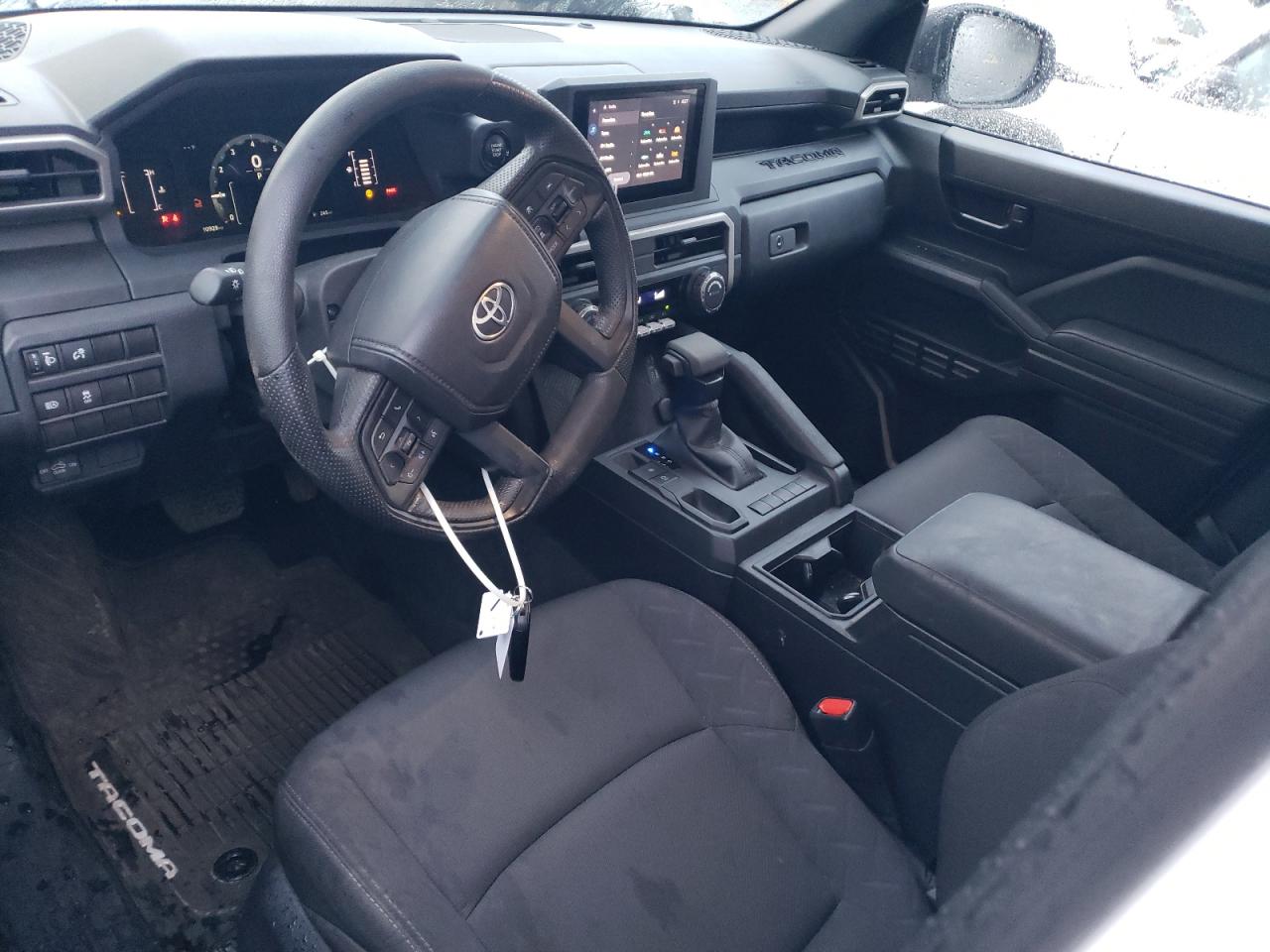 2025 TOYOTA TACOMA XTRACAB photo 8