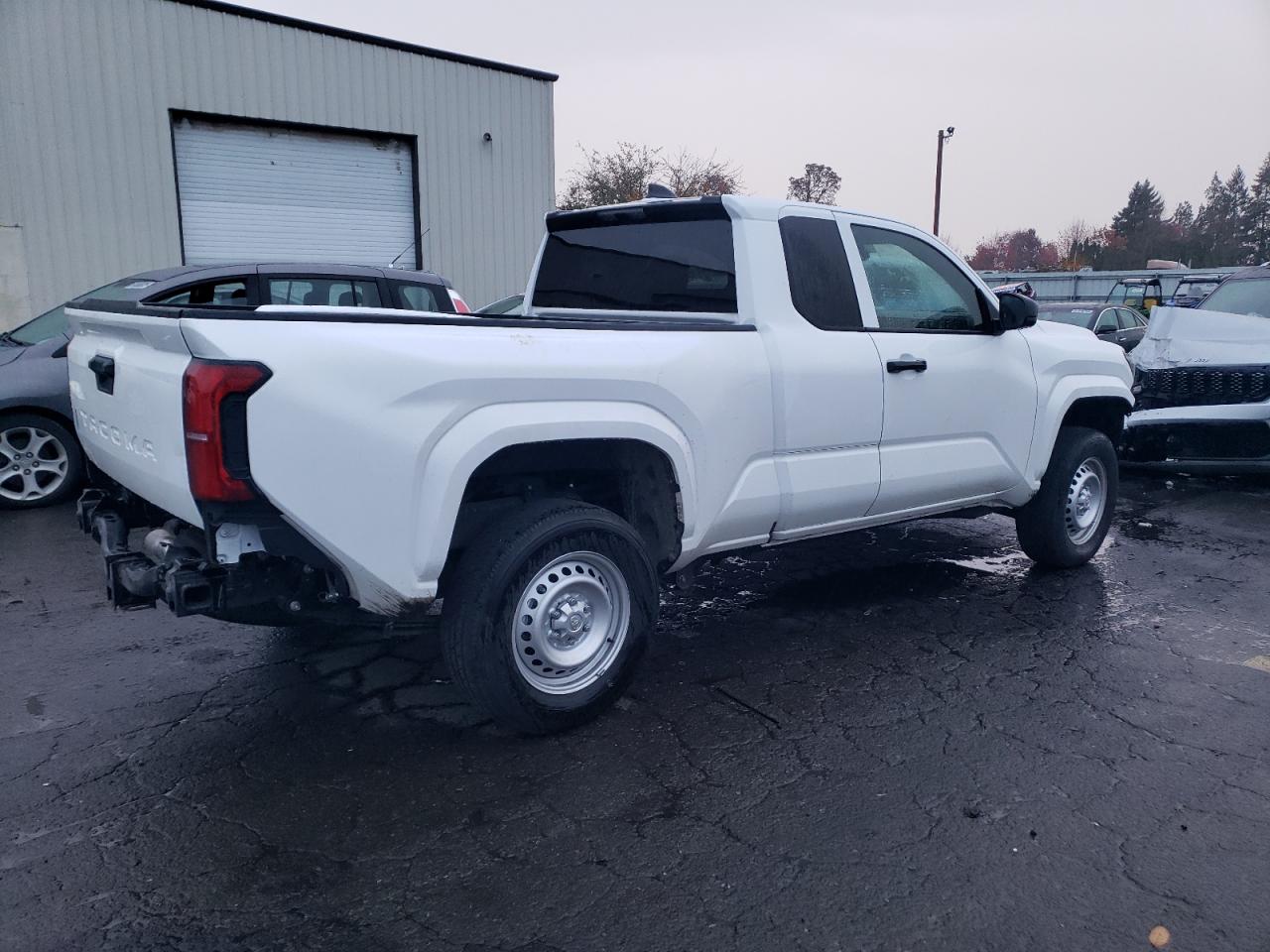 2025 TOYOTA TACOMA XTRACAB photo 3