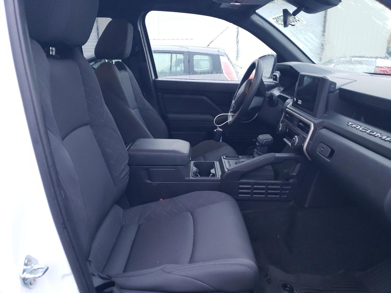2025 TOYOTA TACOMA XTRACAB photo 10