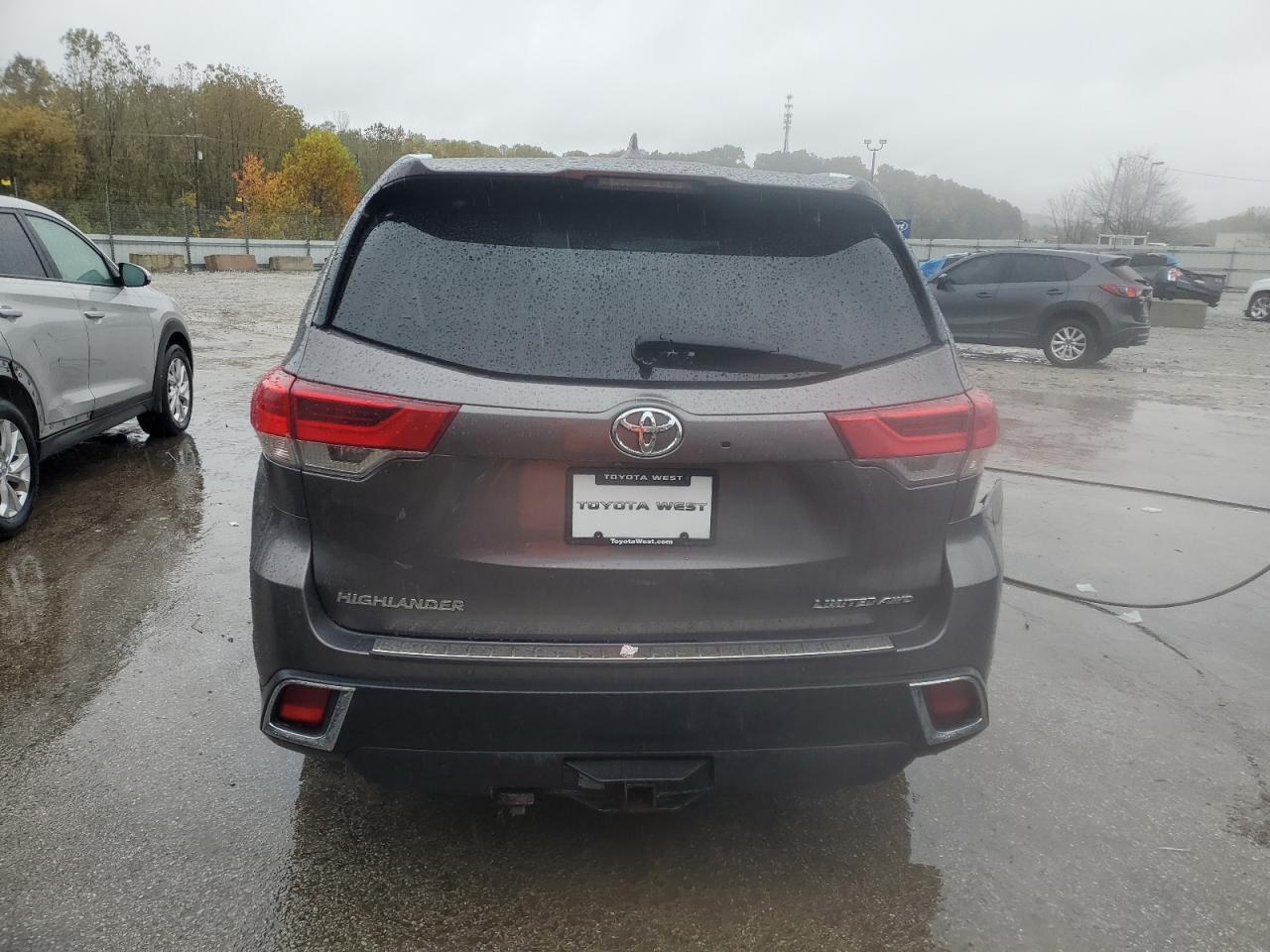 2019 TOYOTA HIGHLANDER LIMITED photo 16