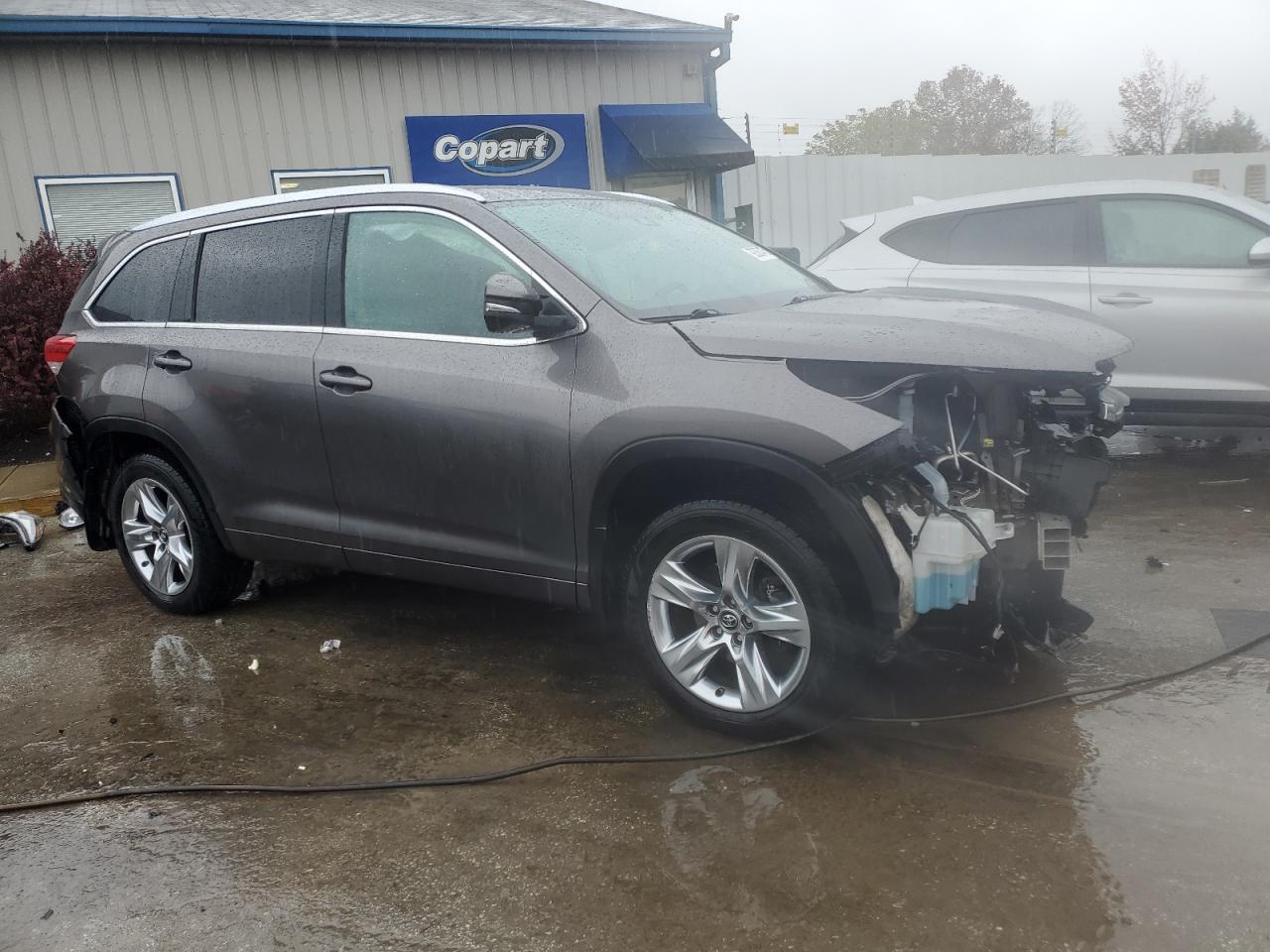 2019 TOYOTA HIGHLANDER LIMITED photo 10