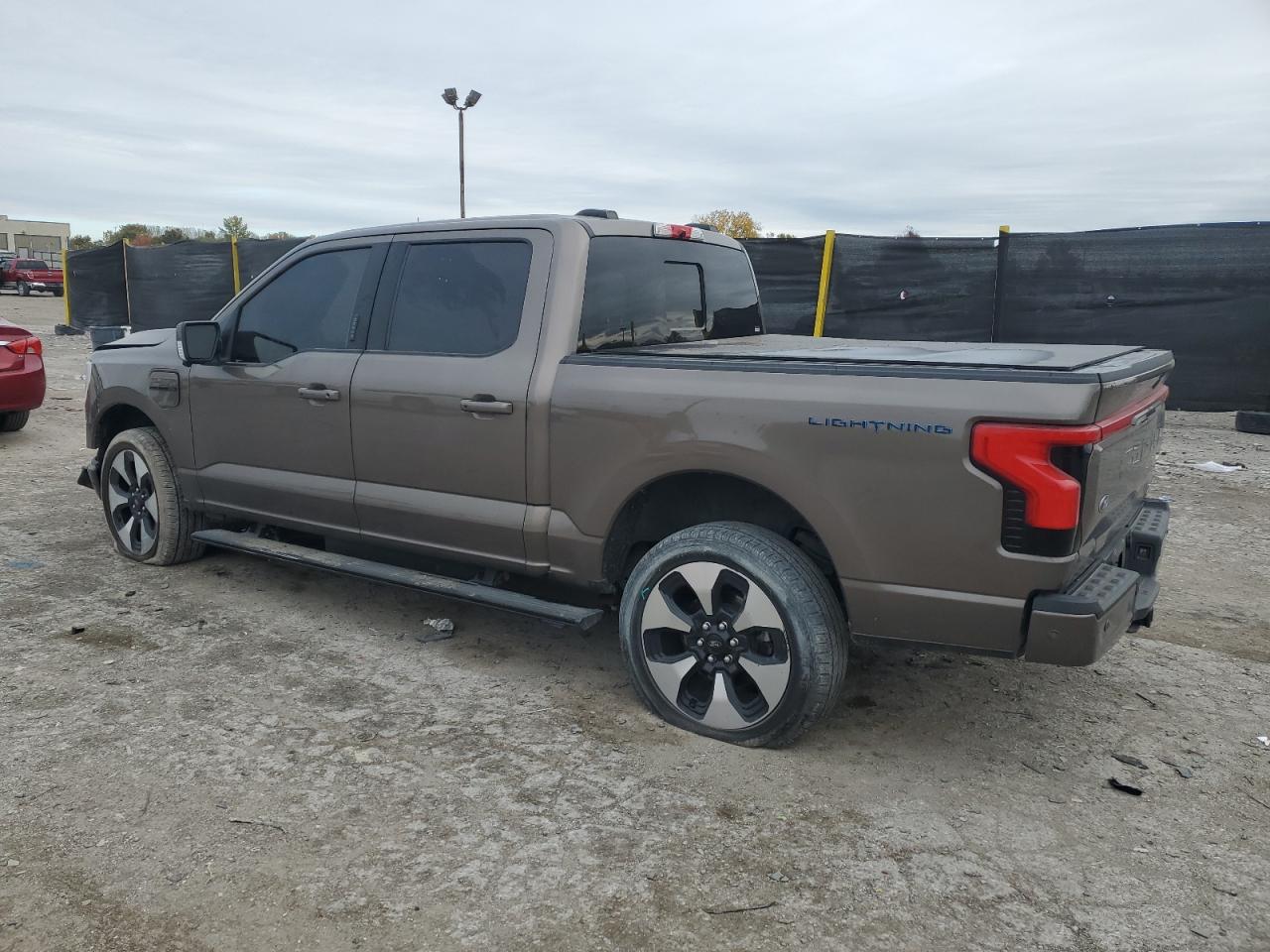 2023 FORD F150 LIGHTNING PRO photo 3