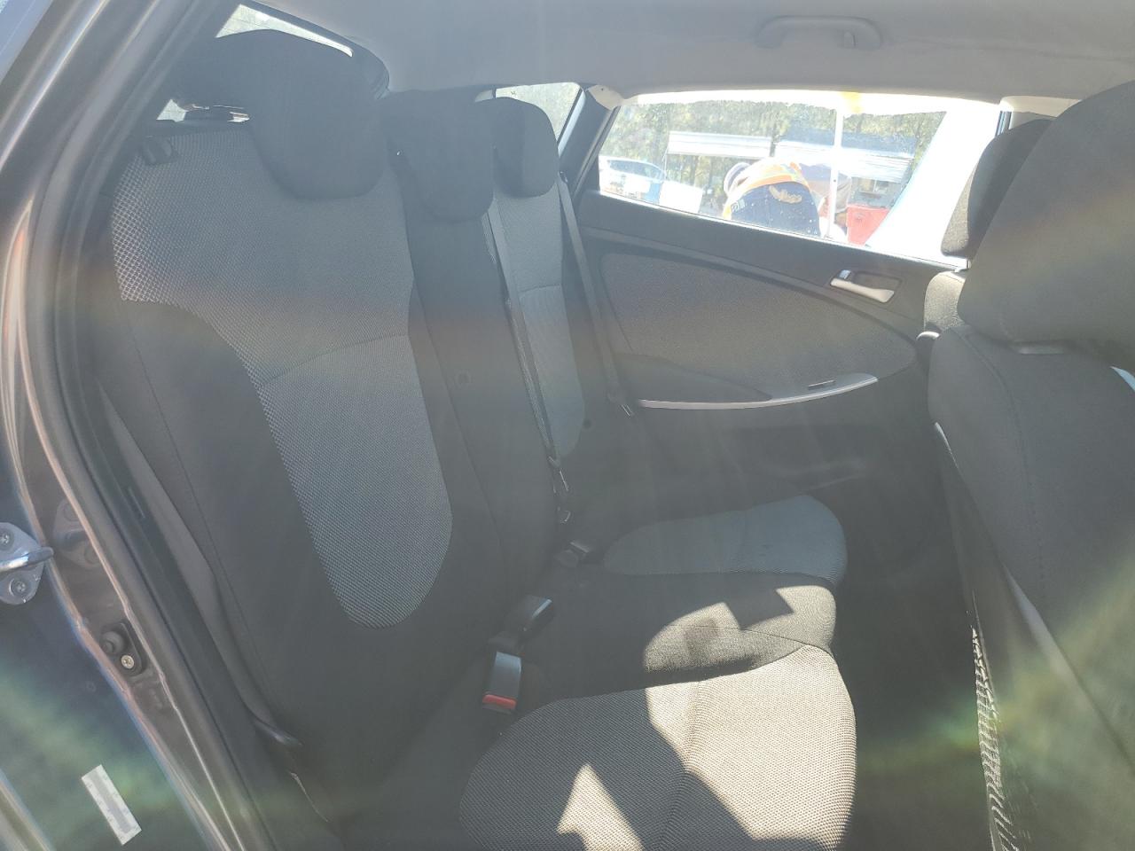 2012 HYUNDAI ACCENT photo 10