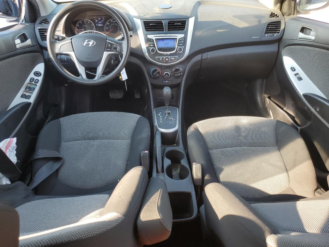 2012 HYUNDAI ACCENT photo 8